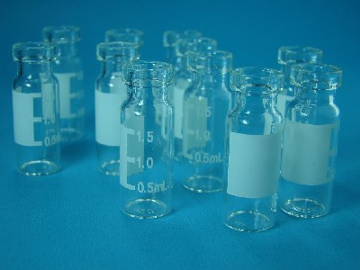 Sirupový samolepiaci etiketovací stroj na okrúhle fľaše 2000 x 1100 x 1300 mm