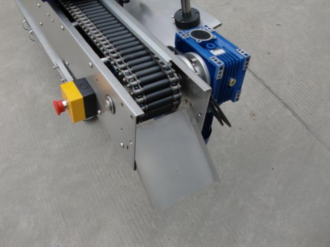 Samolepiaci štítok s guľatou fľašou s priemerom 12-25 mm na automatický štítkovací stroj na kozmetiku s lip stickmi