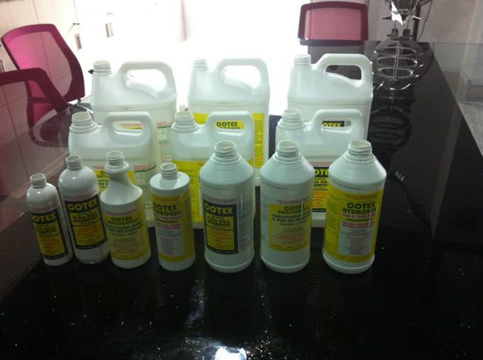 Jednostranný / jednostranný vysokorýchlostný etiketovací stroj s automatickým plochým plastovým štítkom