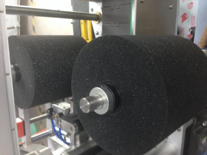 Serverový stroj na označovanie fliaš pre guľaté / ploché / fľaše Sqaure