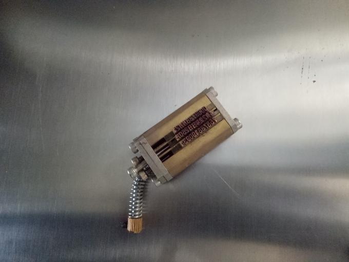 Prispôsobený troj alebo dvojstranný štítkovací štítkovací stroj s kódovacím strojom