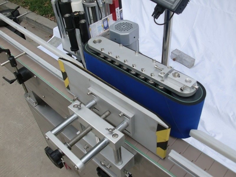 Čína Aerosól môže automatický stroj na označovanie okrúhlych fliaš pre 20-200 ks / min injekčné liekovky so samolepiacim dodávateľom