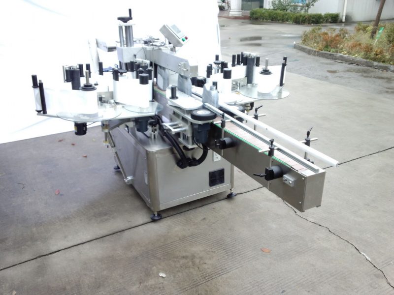 Čína automatický obojstranný štítkovací štítkovací stroj s prednou a zadnou stranou pre dodávateľa s oválnou, okrúhlou a štvorcovou fľašou