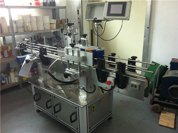 Stroj na označovanie štítkov na okrúhle fľaše s ovocnou / zeleninovou šťavou pre nápojový priemysel